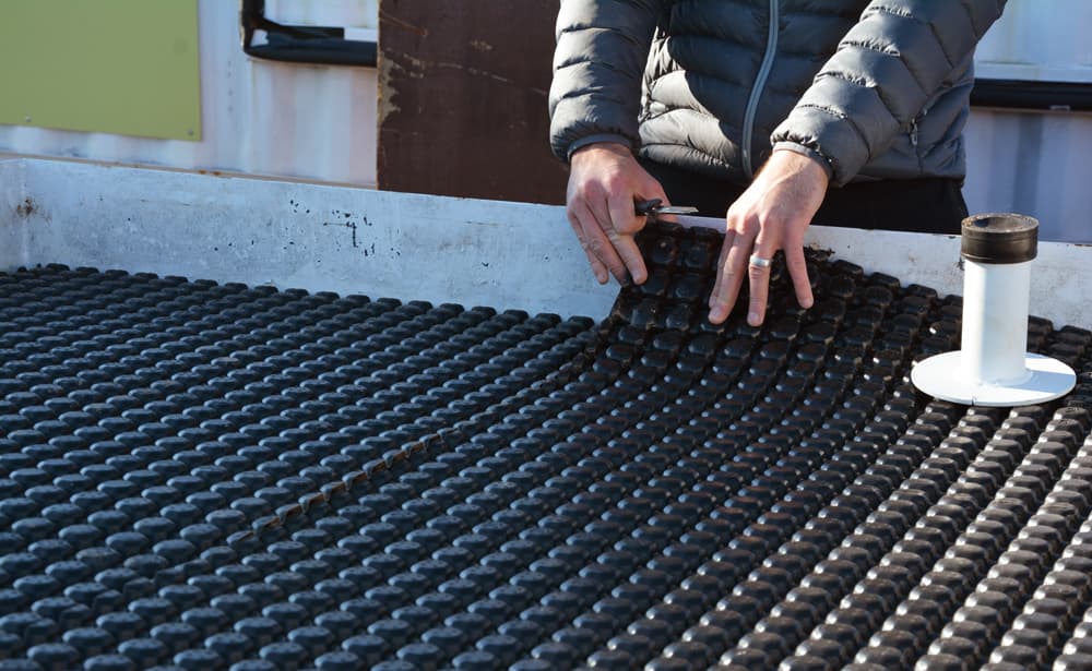 green roof drainage layer installation